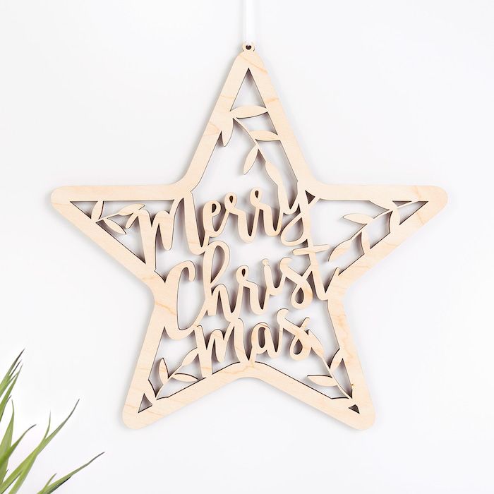 Stern "Merry Christmas" mit Zweigen aus Birkenholz main product photo